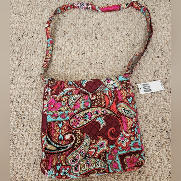 ☘️HP☘️ Vera Bradley Iconic Triple Zip Hipster in Regal Paisley - Picture 5 of 5